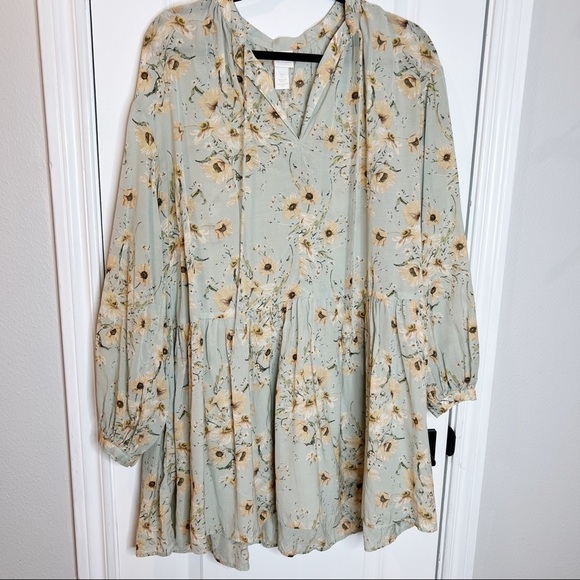 H&M Flowy Floral Dress SZ 6 /small - Picture 4 of 7